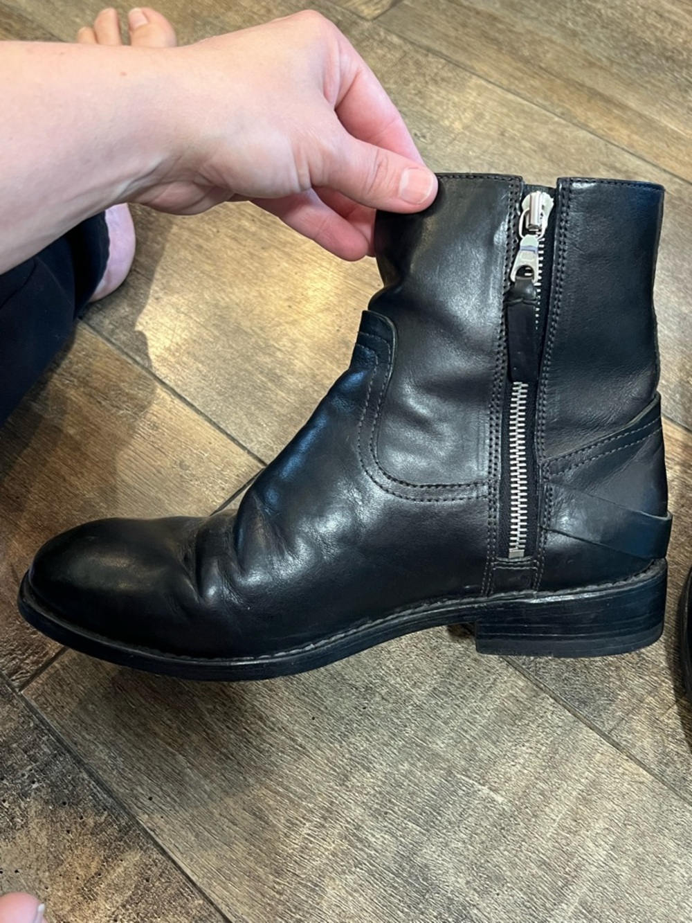 Rag & Bone Oliver leather moto boots retails $595 - Picture 5 of 10